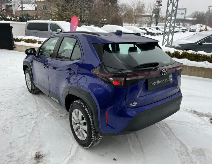 Toyota Yaris Cross 4