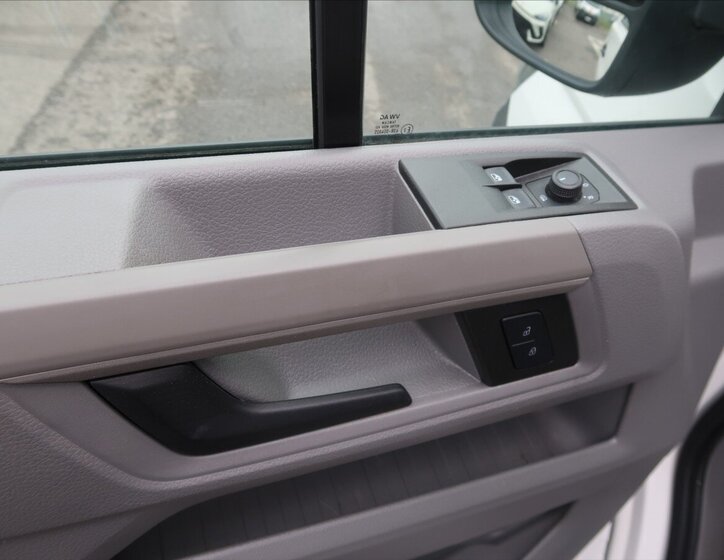 Volkswagen Crafter 18