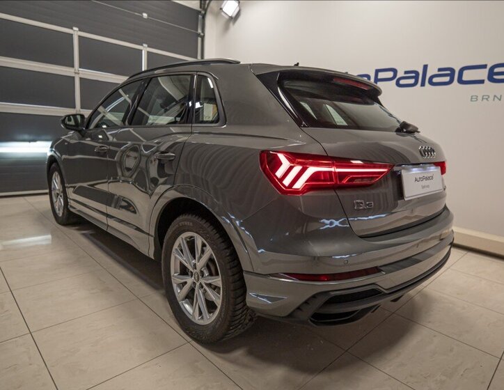 Audi Q3 SUV / Terénní 1,5 l 110 kw