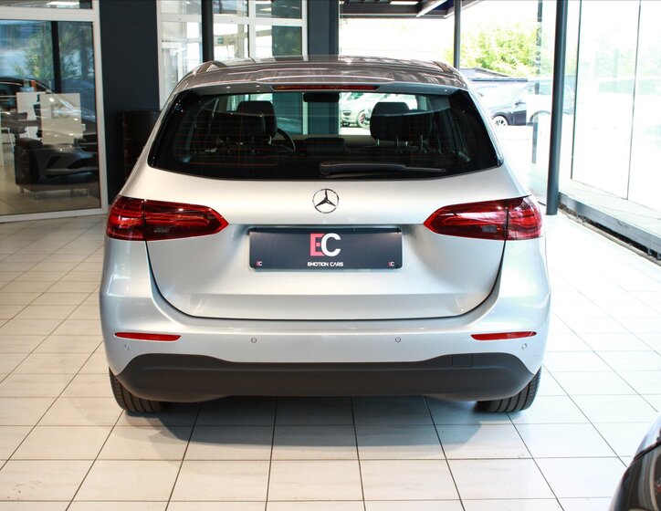 Mercedes-Benz Třídy B Hatchback 1,3 l 100 kw