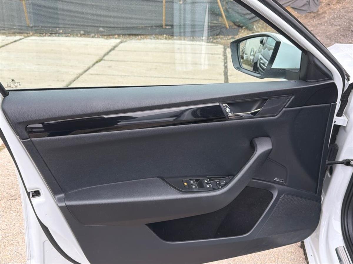 Škoda Superb Sedan 2,0 l 140 kw