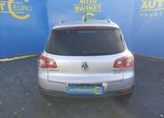 Volkswagen Tiguan 5