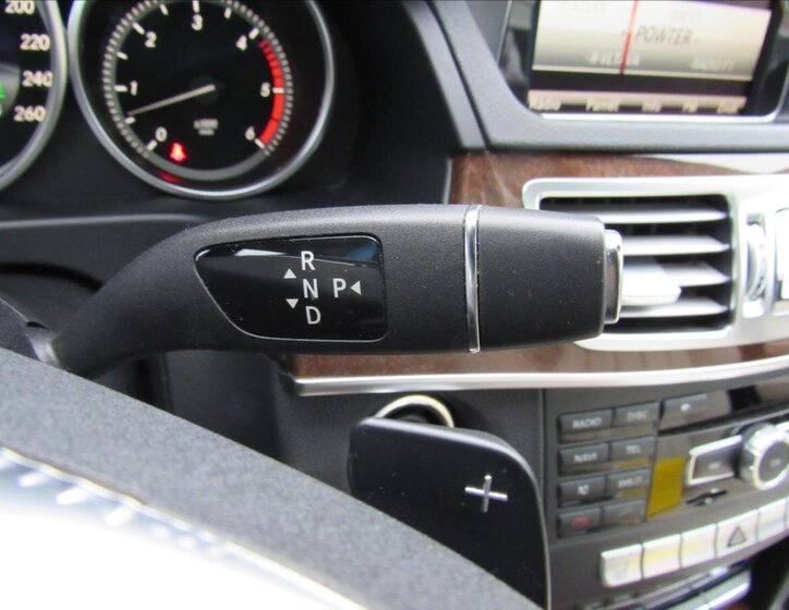 Mercedes-Benz Třídy E 24