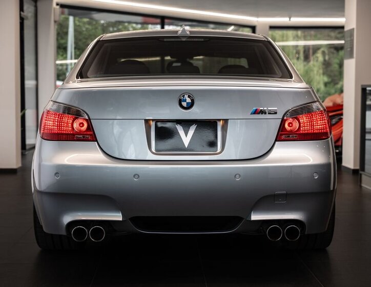 BMW M5 Sedan / Limuzína 5,0 l 373 kw