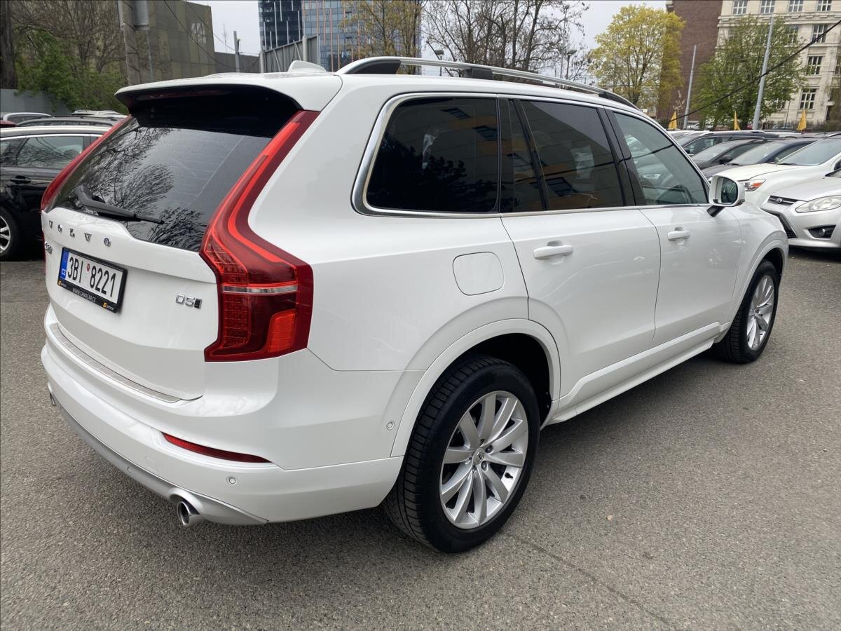 Volvo XC90 SUV / Terénní 2,0 l 173 kw