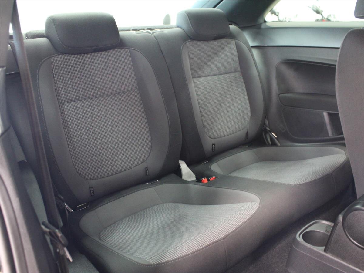 Volkswagen Beetle Hatchback 1,2 l 77 kw