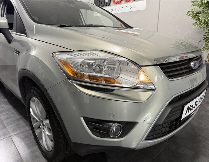Ford Kuga SUV / Terénní 2,0 l 100 kw