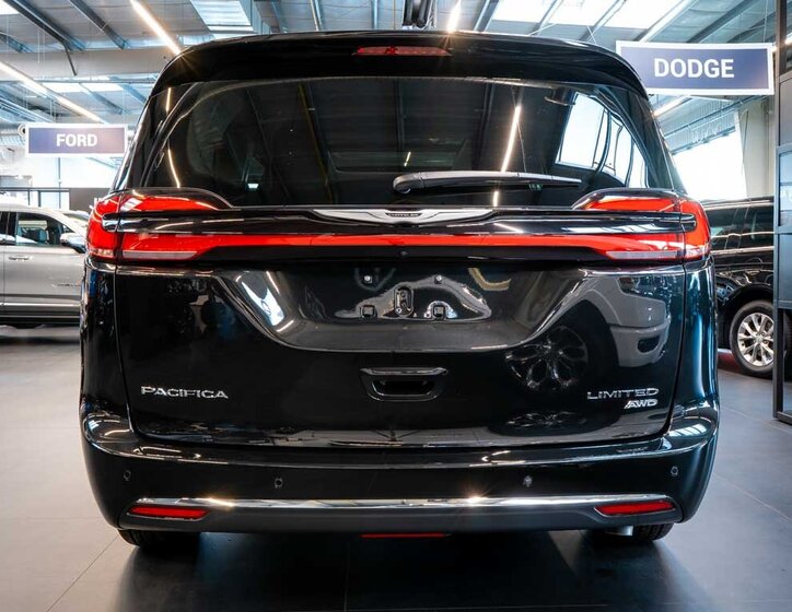 Chrysler Pacifica MPV 3,6 l 221 kw