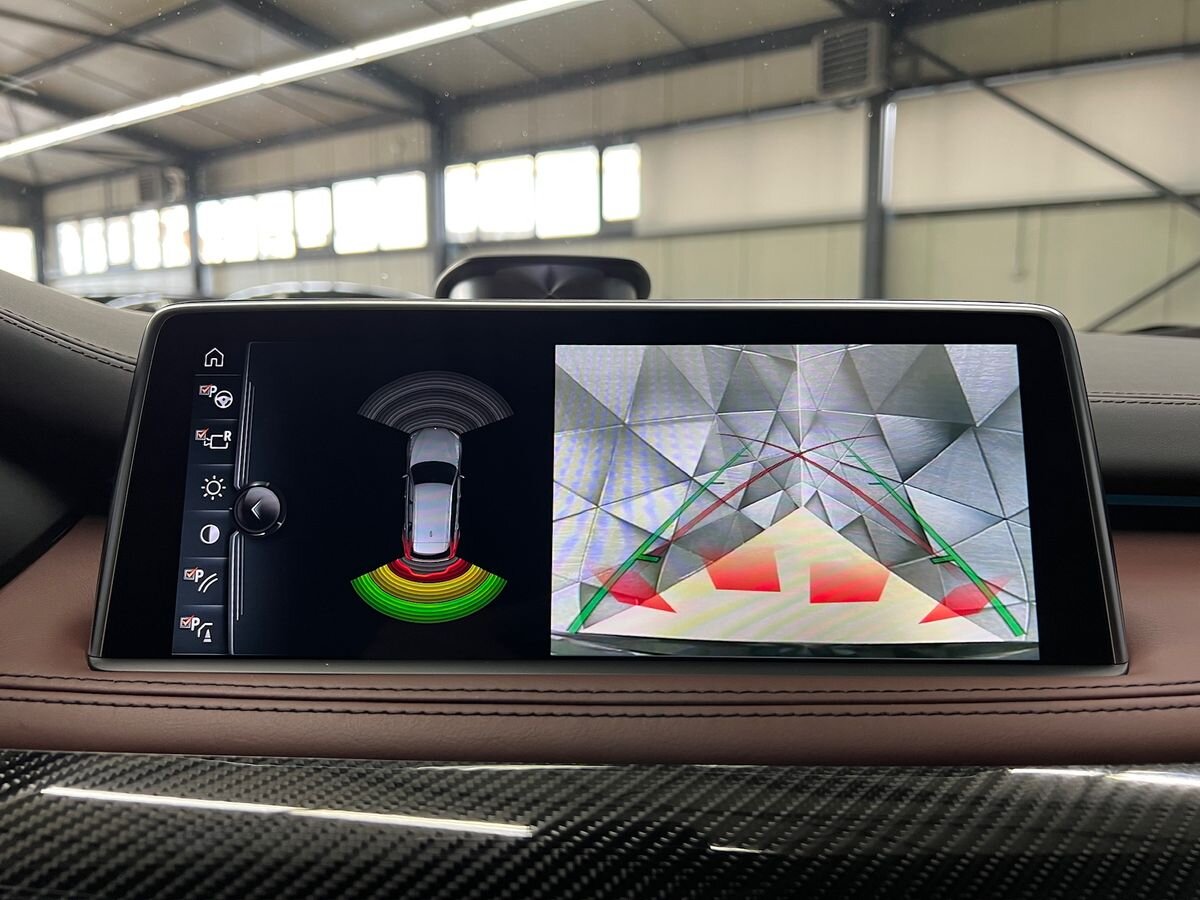 BMW X5 SUV / Terénní 4,4 l 423 kw