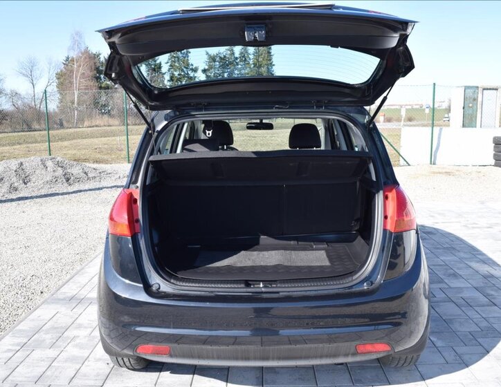 KIA Venga Kombi 1,4 l 66 kw