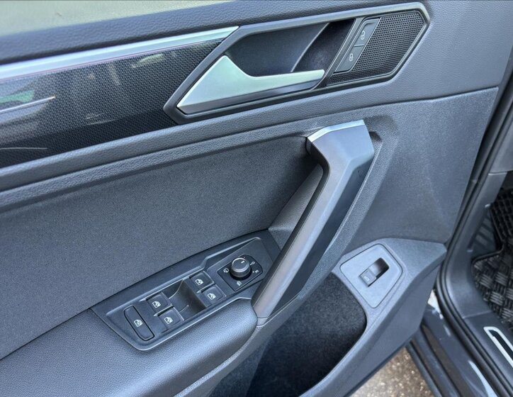 Volkswagen Tiguan SUV 2,0 l 110 kw