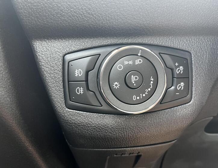 Ford Transit Courier 12