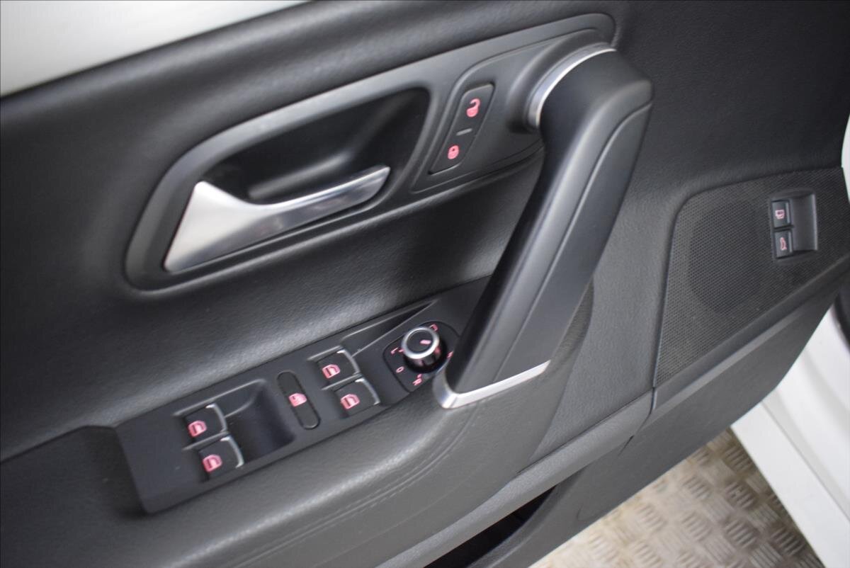 Volkswagen Passat CC Sedan / Limuzína 2,0 l 105 kw