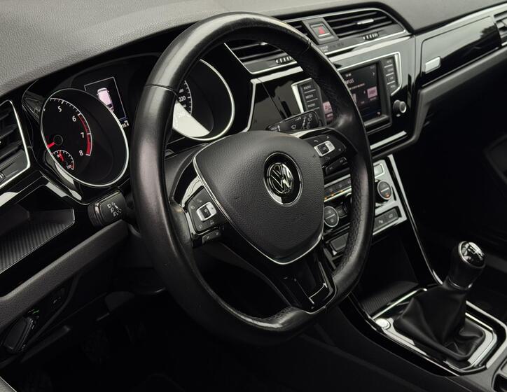 Volkswagen Touran 15