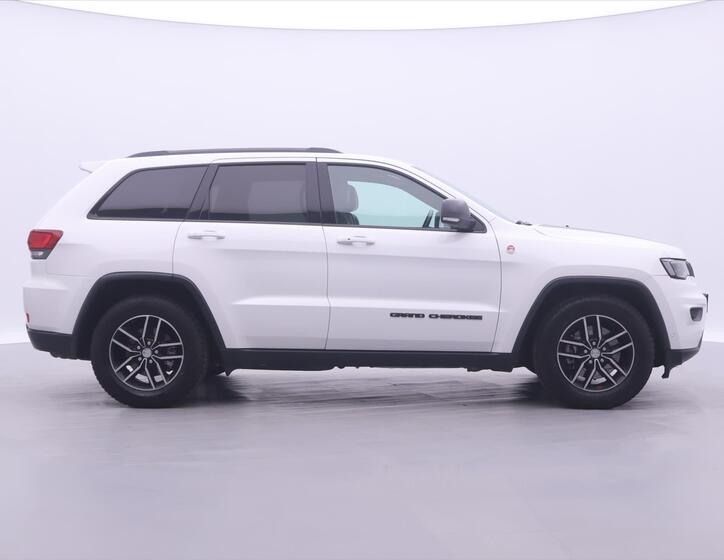 Jeep Grand Cherokee 8