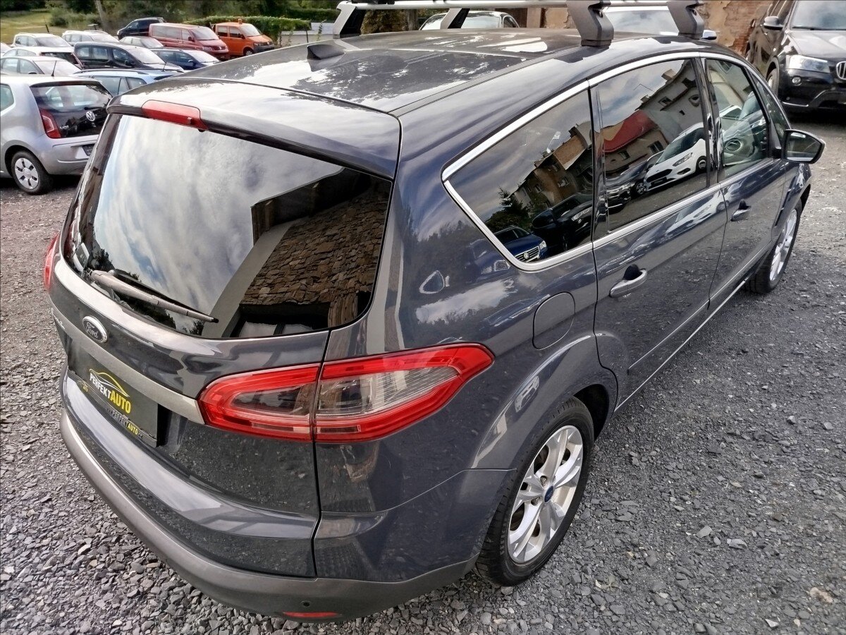 Ford S-MAX MPV 2,0 l 120 kw