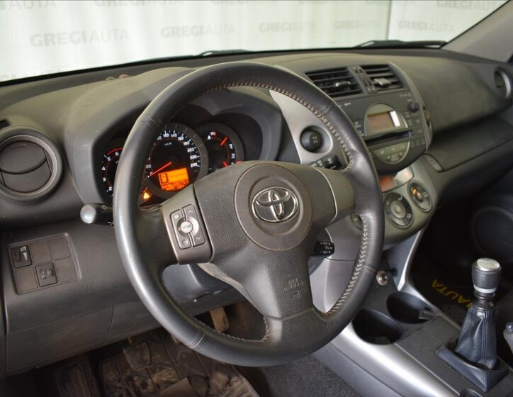 Toyota RAV4 SUV / Terénní 2,2 l 130 kw