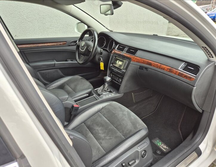Škoda Superb Kombi 3,6 l 191 kw
