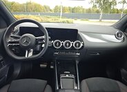 Mercedes-Benz GLA 12