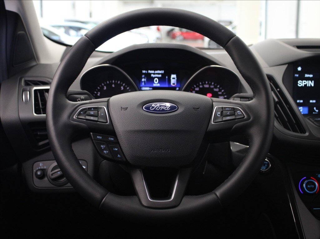 Ford Kuga SUV / Terénní 1,5 l 110 kw