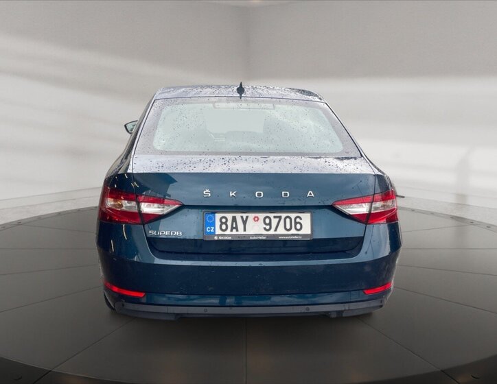 Škoda Superb Sedan 2,0 l 110 kw