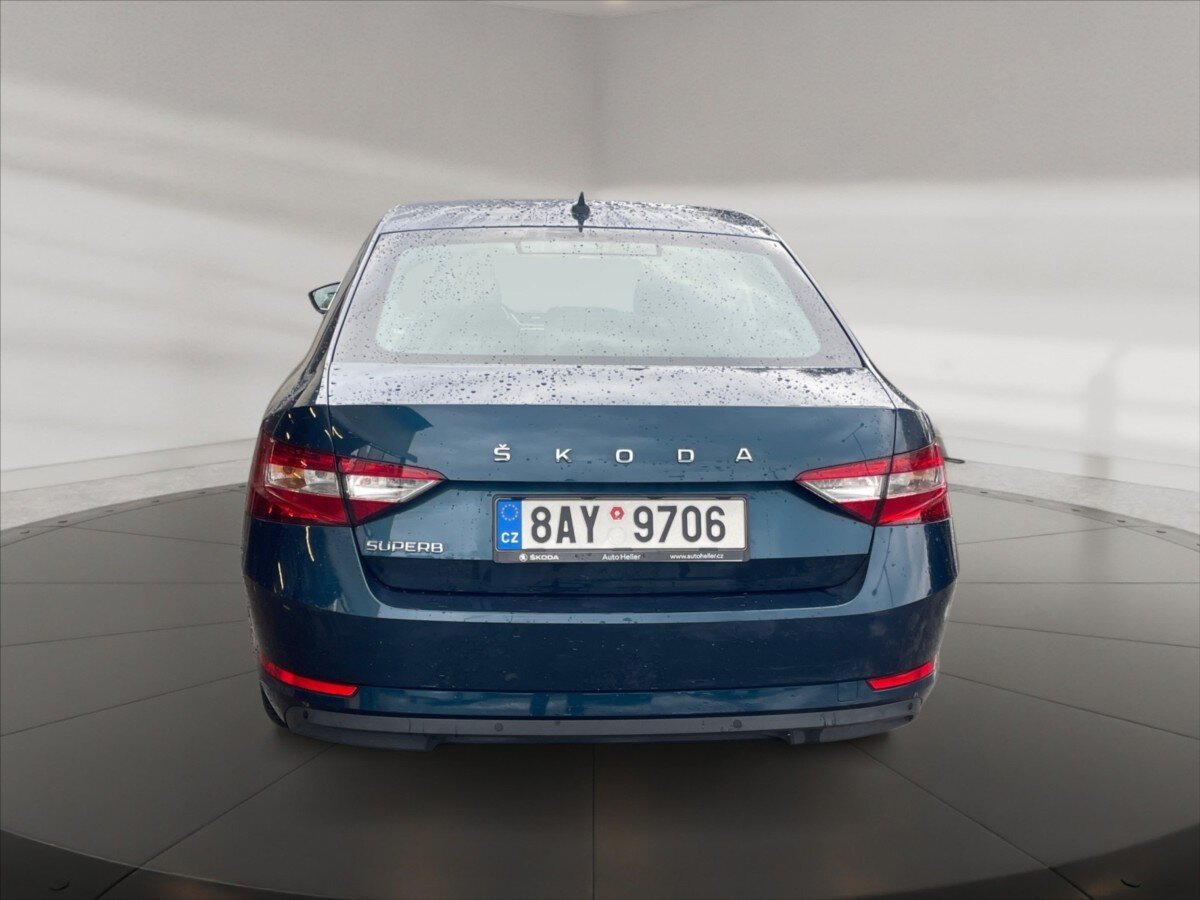 Škoda Superb Sedan 2,0 l 110 kw
