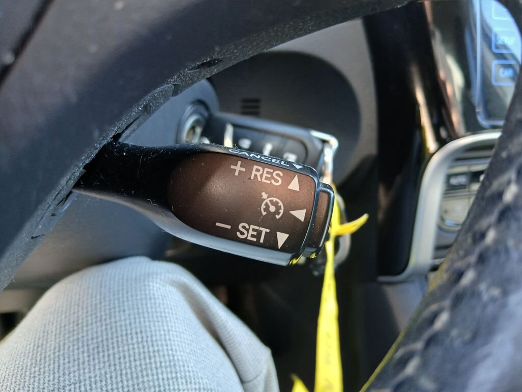 Toyota Corolla Sedan / Limuzína 1,6 l 97 kw