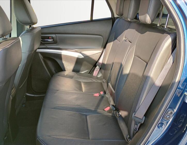 Suzuki SX4 S-Cross 16