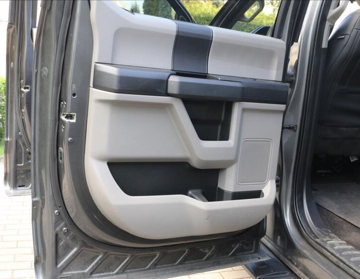 Ford F-150 Pick-up 5,0 l 287 kw