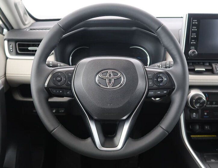 Toyota RAV4 SUV / Terénní 2,5 l 131 kw