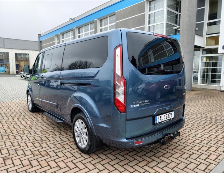 Ford Tourneo Custom MPV 2,0 l 136 kw