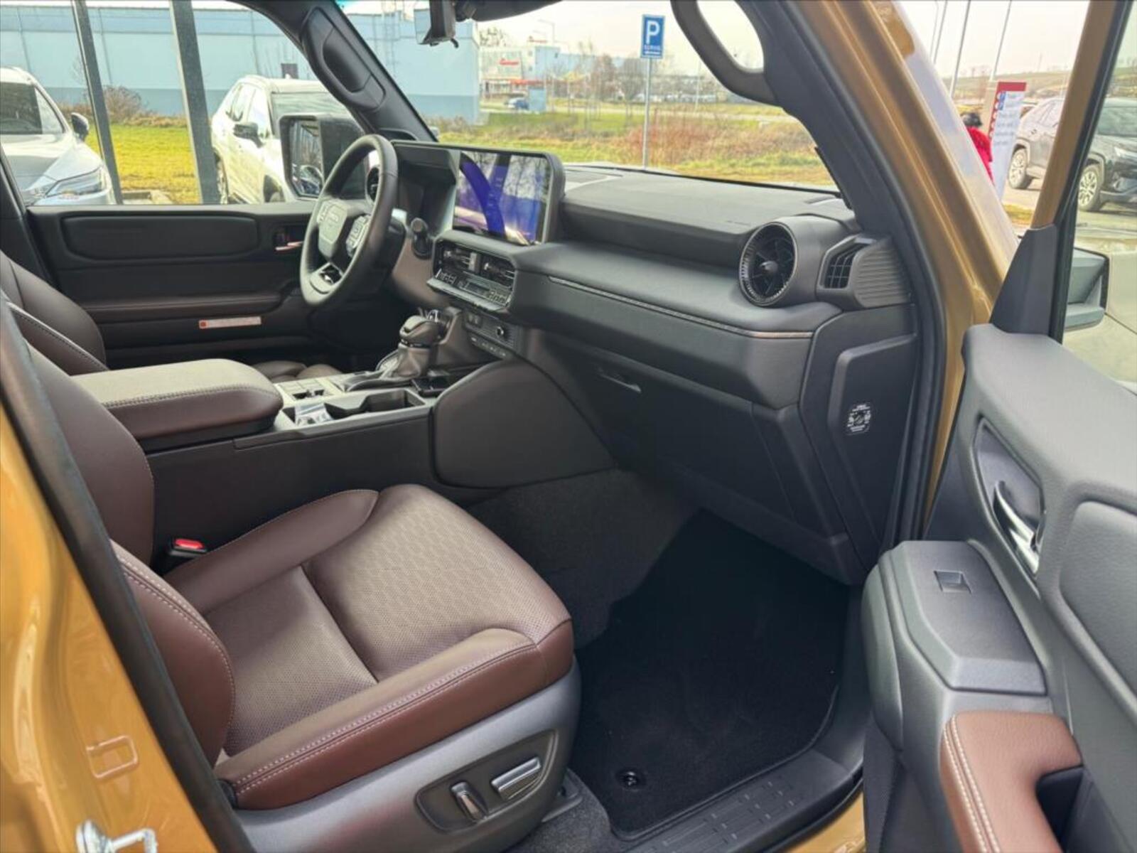 Toyota Land Cruiser 12