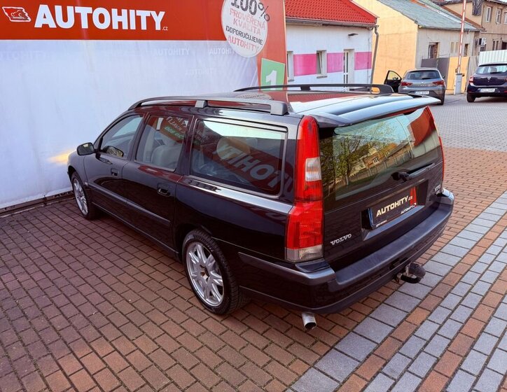 Volvo V70 Kombi 2,4 l 120 kw