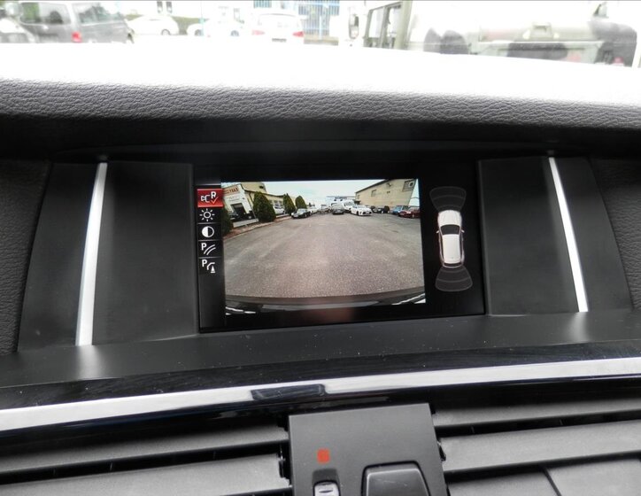 BMW X3 SUV 2,0 l 140 kw