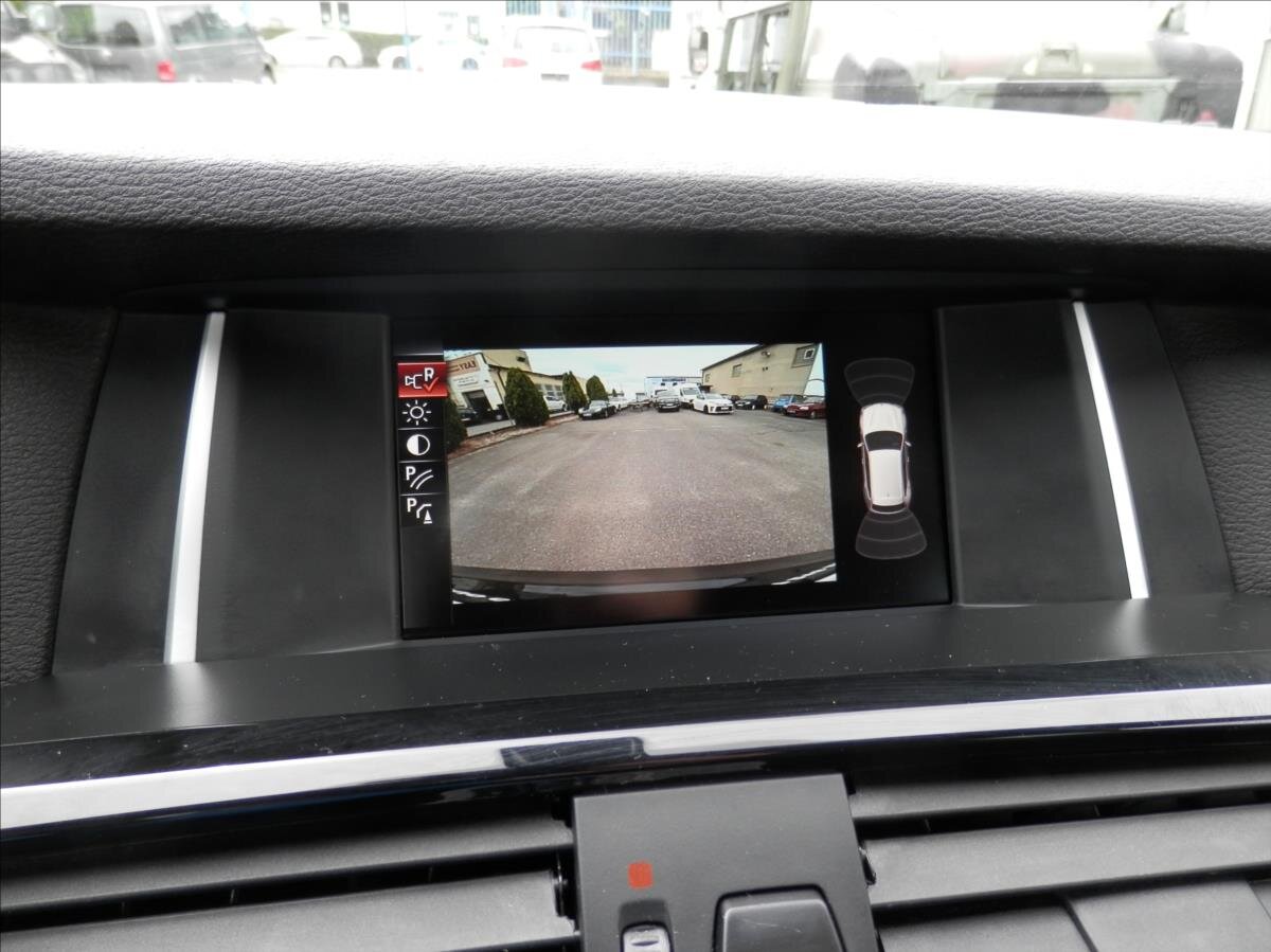 BMW X3 SUV 2,0 l 140 kw