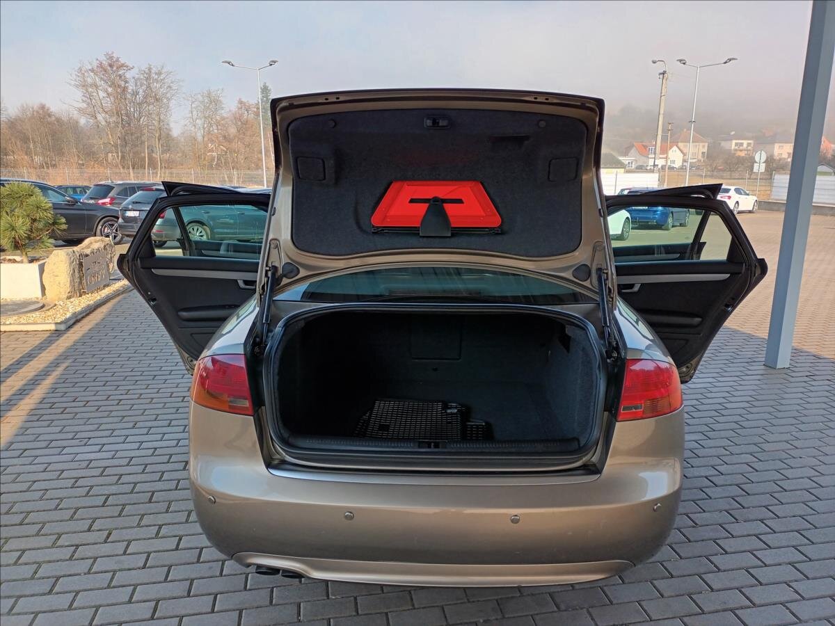 Audi A4 Sedan / Limuzína 1,9 l 85 kw