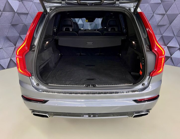 Volvo XC90 SUV / Terénní 2,0 l 177 kw