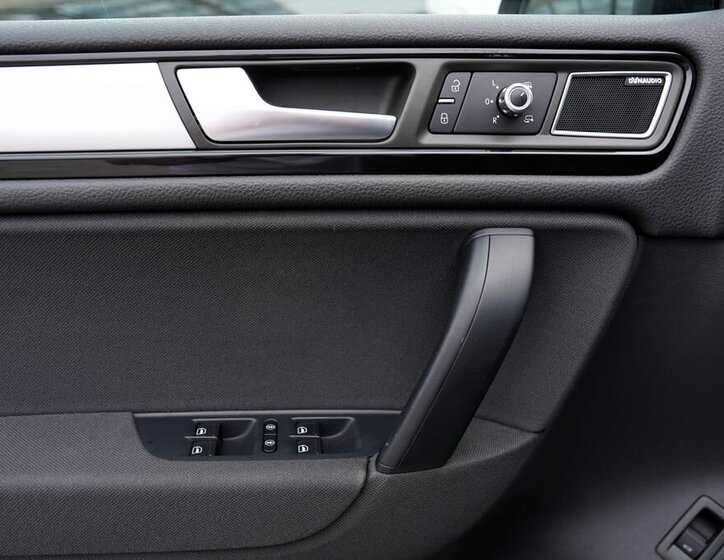 Volkswagen Touareg SUV / Terénní 3,0 l 176 kw