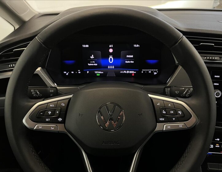 Volkswagen Touran 13