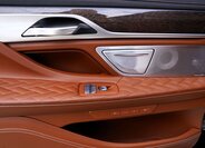 BMW Řada 7 Sedan / Limuzína 6,6 l 430 kw