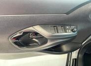 Toyota Yaris Cross 32