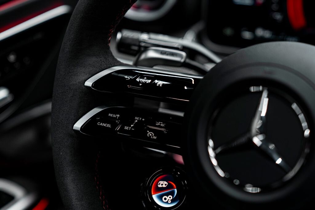 Mercedes-Benz Ostatní Kupé 0,0 330 kw