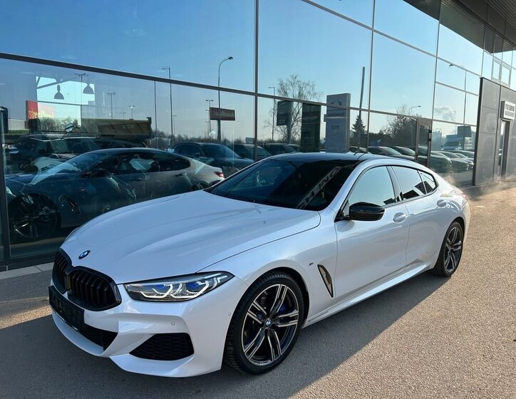 BMW Řada 8 Sedan / Limuzína 3,0 l 245 kw