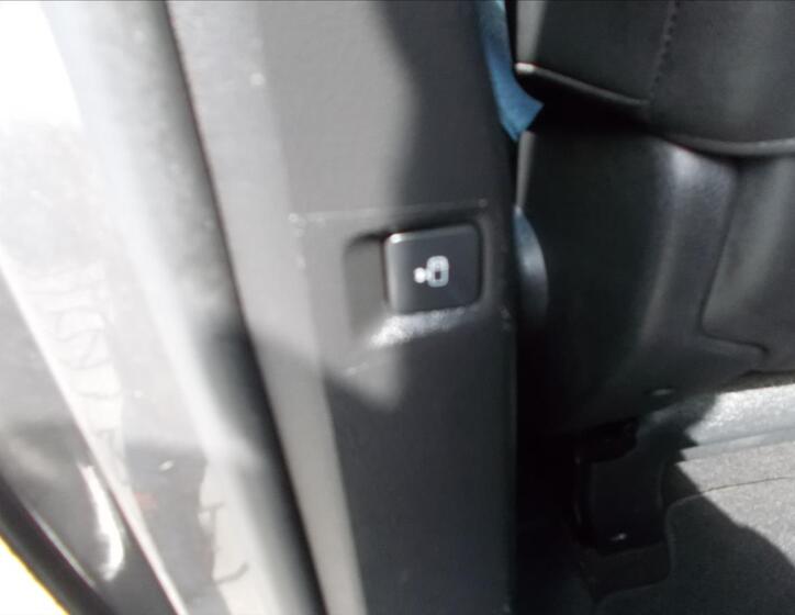 Peugeot Traveller 24