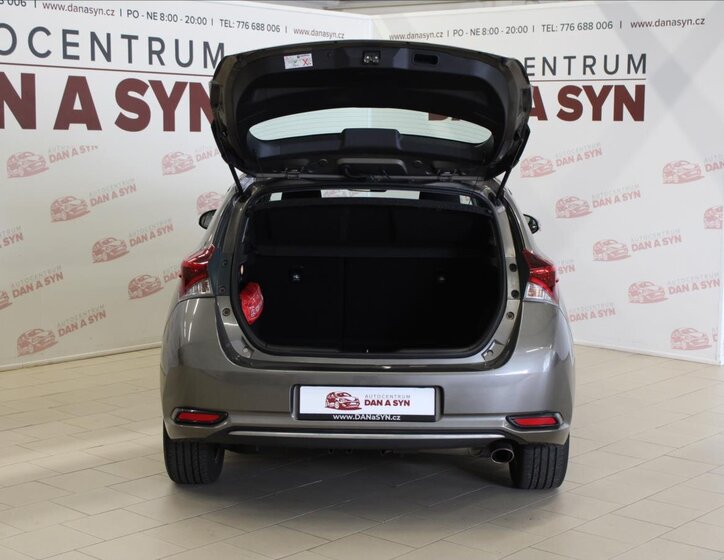 Toyota Auris Hatchback 1,2 l 85 kw