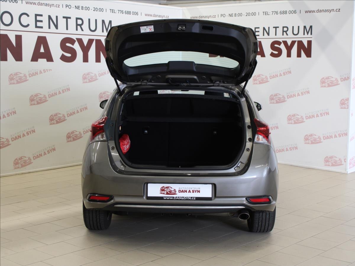 Toyota Auris Hatchback 1,2 l 85 kw