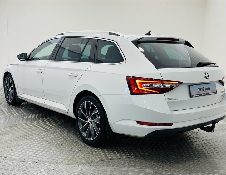 Škoda Superb 25