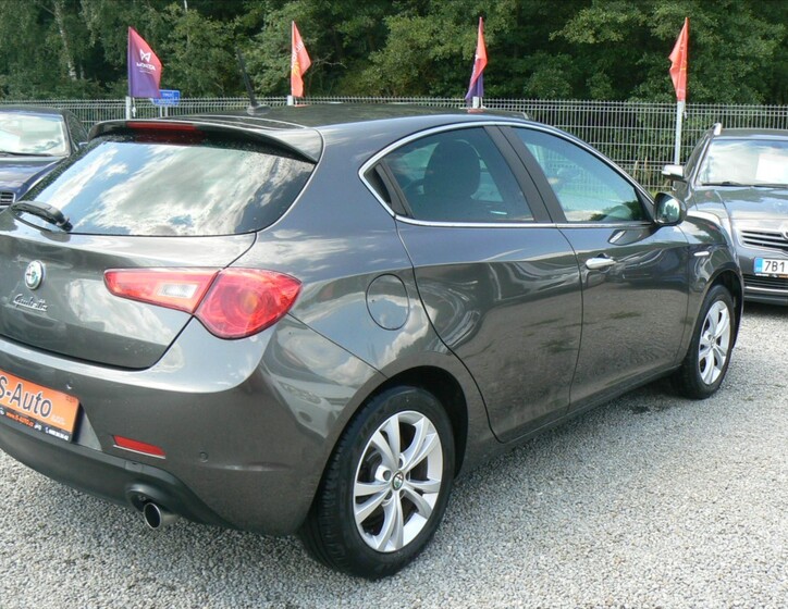 Alfa Romeo Giulietta 9