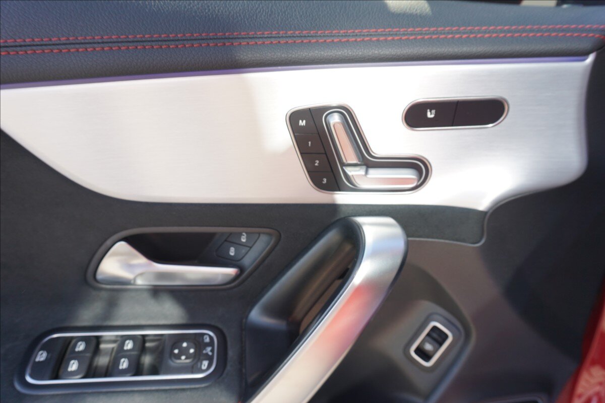 Mercedes-Benz CLA Kupé 2,0 l 225 kw