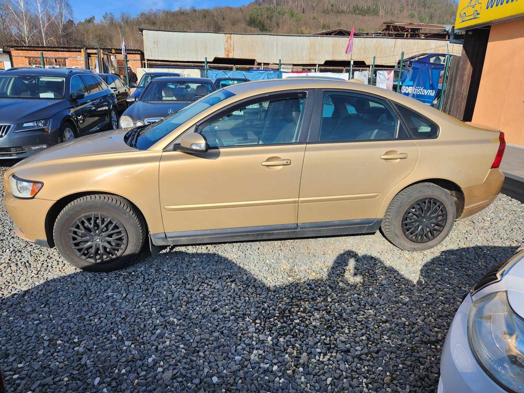 Volvo S40
